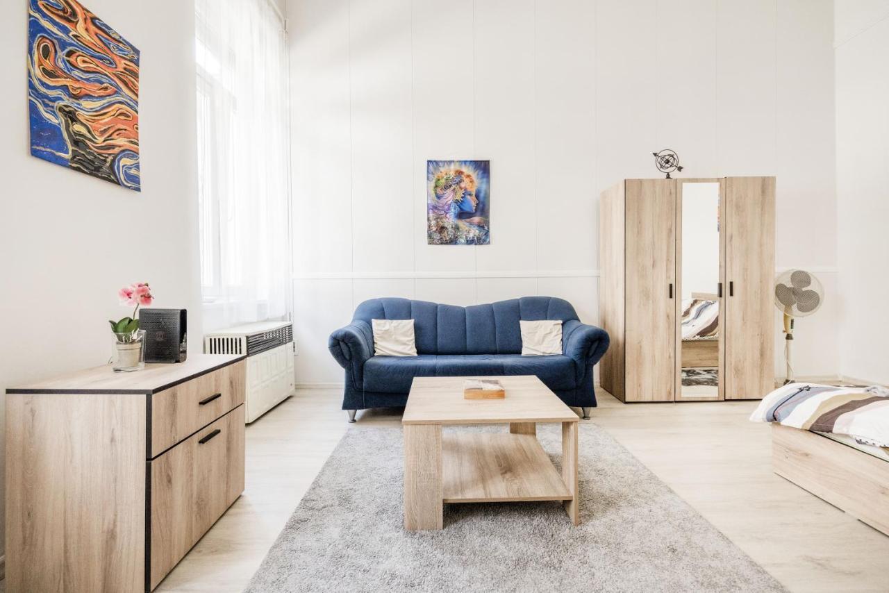 Lovely Studio In The Heart Of บูดาเปสต์ ภายนอก รูปภาพ
